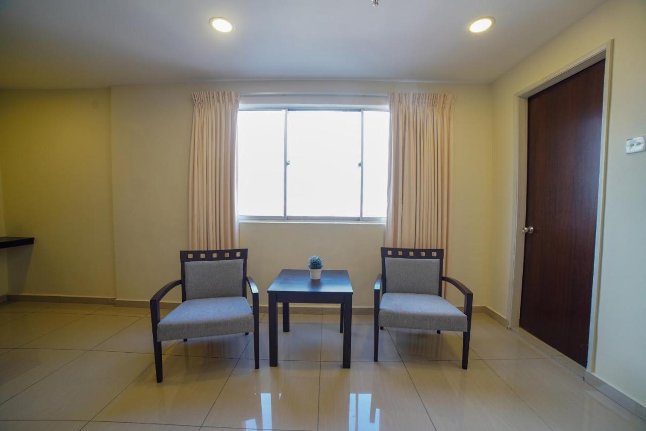 Oyo 89531 Villa Hotel سيغامات المظهر الخارجي الصورة