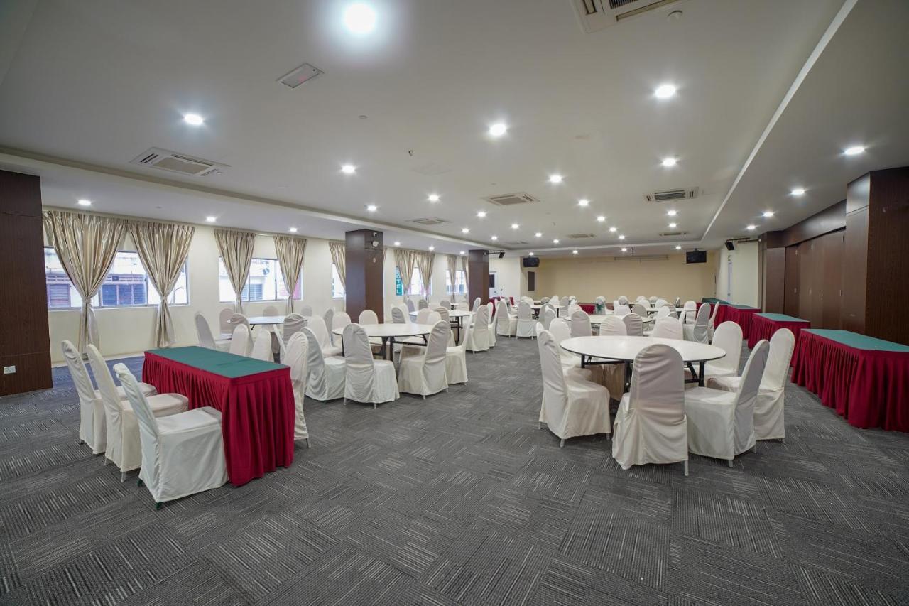 Oyo 89531 Villa Hotel سيغامات المظهر الخارجي الصورة