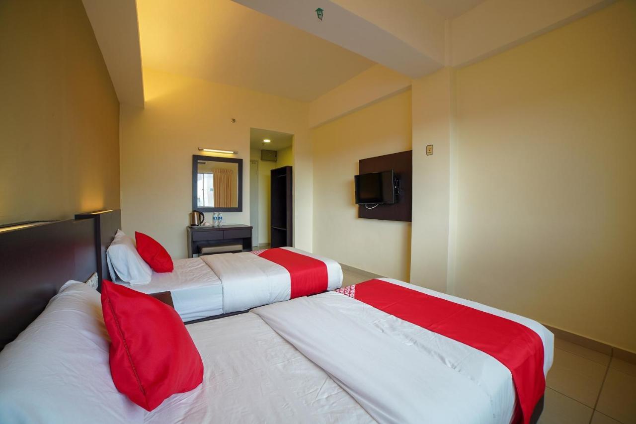 Oyo 89531 Villa Hotel سيغامات المظهر الخارجي الصورة