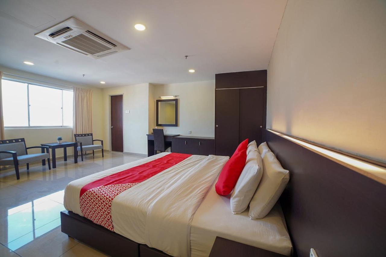 Oyo 89531 Villa Hotel سيغامات المظهر الخارجي الصورة